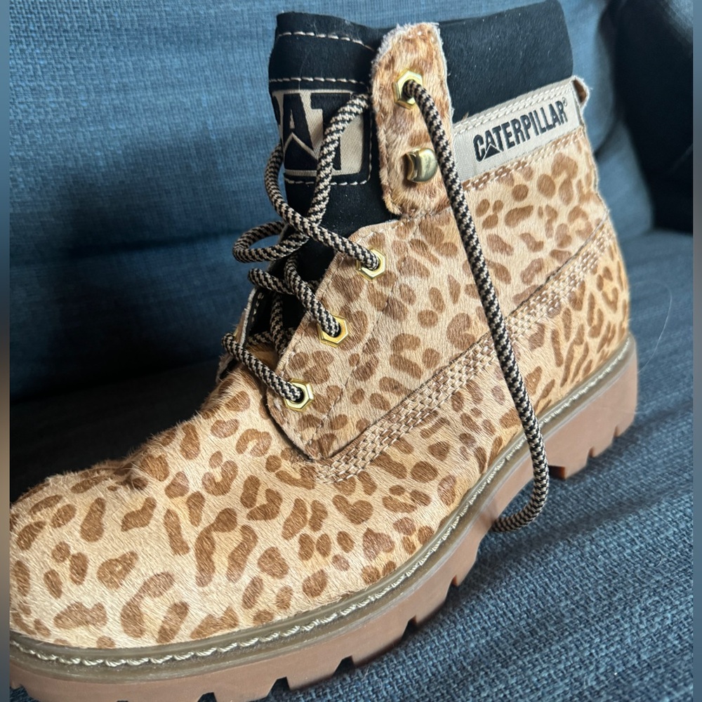 Caterpillar Cheetah Print Calf Hair Work Boots SZ 9